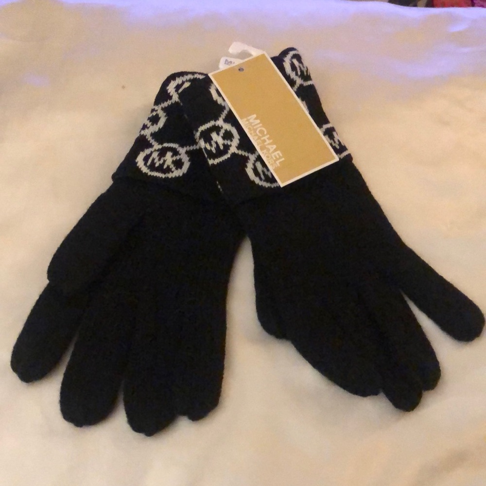 Michael Kors Black Cream Knit Gloves With Fold Over Cuff With MK Logo NWT